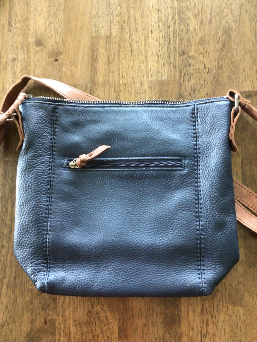 The Sak Navy Leather Shoulder Bag with Tan Trim and Strap - Picture 9 of 11
